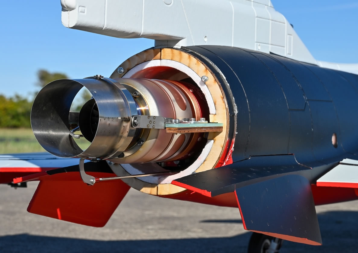 HSD Jet J-10 8kg Turbine Foam Jet PNP smoke turbine Black/Red & White RC Jet